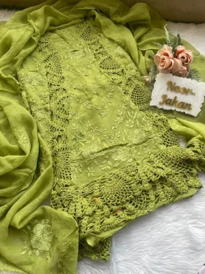 Green Karachi Splendor: Qureshiya Crocia Suit with Dupatta