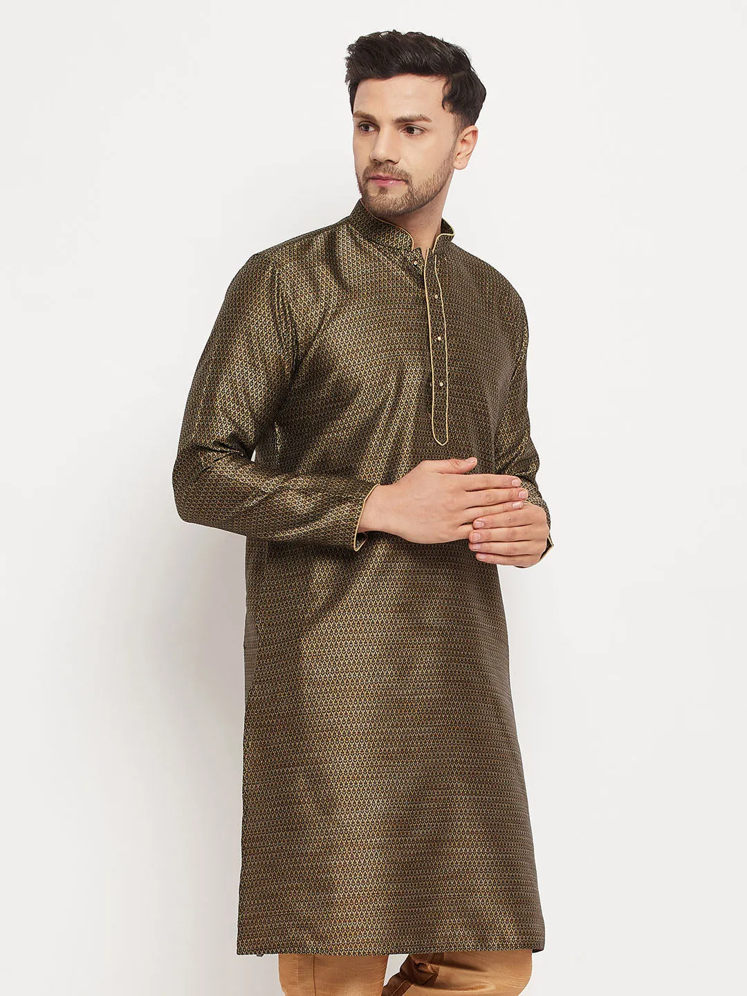 VM By VASTRAMAY Men's Black And Gold Silk Blend Kurta